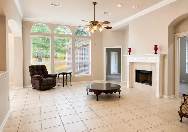 4th image of 519 Oleander St, Lake Jackson, TX 77566 | MLS# 93061692