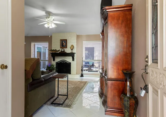 Photo 3 of Single family home for sale at 4619 Cashel Glen Dr, Houston, TX 77069 | MLS# 82784497 | Listing updated on 2026-09-21