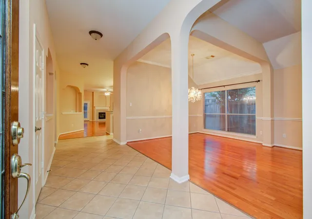 3rd image of 14403 Red Tailed Hawk Ln, Houston, TX 77044 | MLS# 17259809