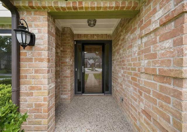 Photo 3 of Single family home for sale at 5514 Pine Arbor Dr, Houston, TX 77066 | MLS# 44627904 | Listing updated on 2026-09-22
