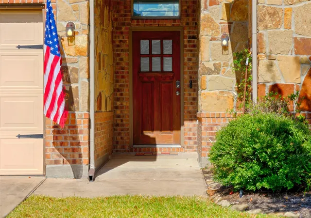 Photo 2 of Single family home for sale at 102 Piney Pathway, Magnolia, TX 77354 | MLS# 93175934 | Listing updated on 2026-08-17