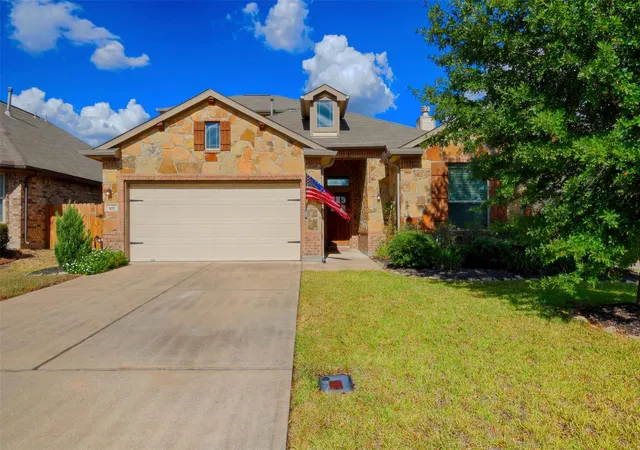 Photo 3 of Single family home for sale at 102 Piney Pathway, Magnolia, TX 77354 | MLS# 93175934 | Listing updated on 2026-08-17