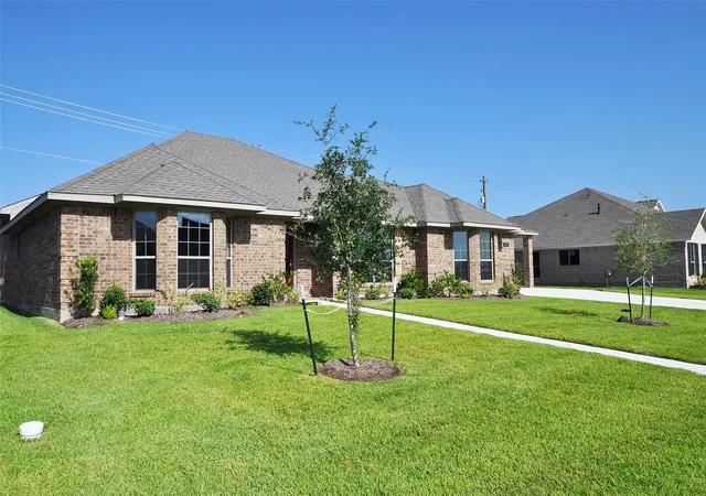 Photo 3 of Single family home for sale at 3805 Verde River Rd, League City, TX 77539 | MLS# 31036469 | Listing updated on 2026-08-03