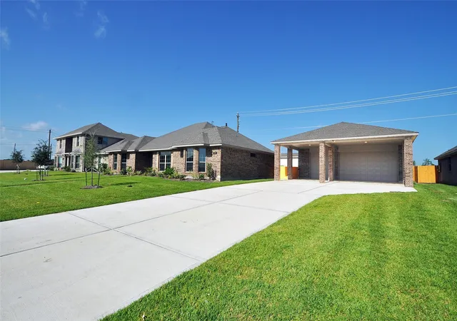 Photo 4 of Single family home for sale at 3805 Verde River Rd, League City, TX 77539 | MLS# 31036469 | Listing updated on 2026-08-03