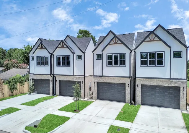 2nd image of 9433 Arledge St, Houston, TX 77075 | MLS# 63288909
