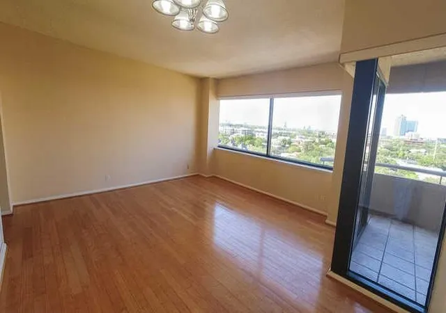 4th image of 5000 Montrose Blvd #11B, Houston, TX 77006 | MLS# 40372216