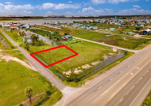 2nd image of 39 & 40 Beau Rue, Hitchcock, TX 77563 | MLS# 18842459