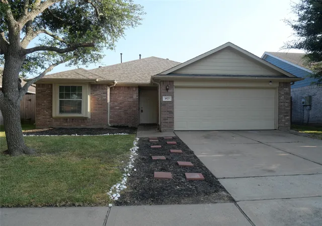 Single family home for sale at 4923 Callery Creek Dr, Houston, TX 77053 | MLS# 41261350