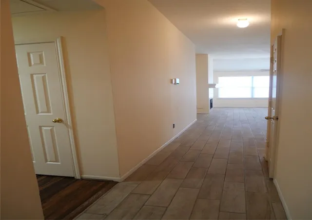 Photo 3 of Single family home for sale at 4923 Callery Creek Dr, Houston, TX 77053 | MLS# 41261350 | Listing updated on 2026-09-06