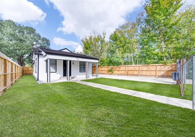 4th image of 9201 Klondike St, Houston, TX 77075 | MLS# 90130888