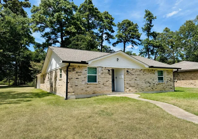 Photo 2 of Single family home for sale at 704 Janeway St, Lufkin, TX 75901 | MLS# 46551188 | Listing updated on 2026-09-04
