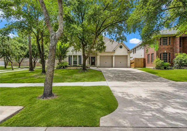1st image of 14009 Hollow Canyon Ln, Rosharon, TX 77583 | MLS# 39197498