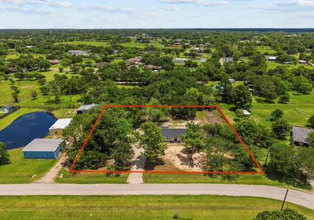 2nd image of 16119 Blue Bird St, Santa Fe, TX 77517 | MLS# 70125450