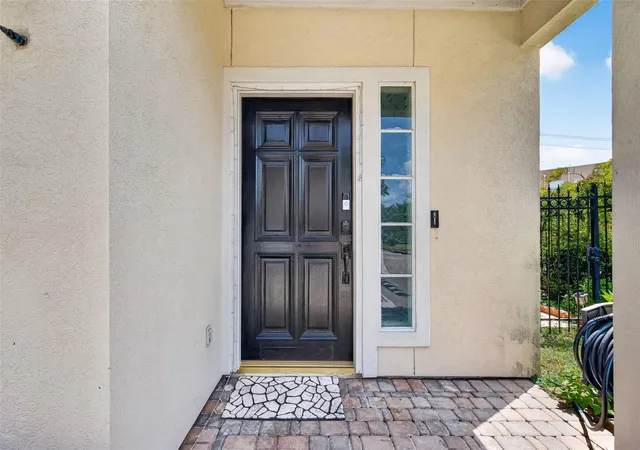 Photo 3 of Single family home for sale at 6035 N Arrowana Ln, Houston, TX 77036 | MLS# 18082651 | Listing updated on 2026-09-02