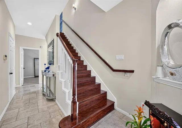 Photo 4 of Single family home for sale at 6035 N Arrowana Ln, Houston, TX 77036 | MLS# 18082651 | Listing updated on 2026-09-02