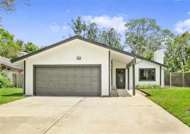 2nd image of 4431 Ravine Dr, Friendswood, TX 77546 | MLS# 27297035