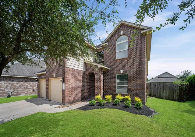 Photo 2 of Single family home for sale at 5635 Glenfield Spring Ln, Spring, TX 77389 | MLS# 79444300 | Listing updated on 2026-07-11