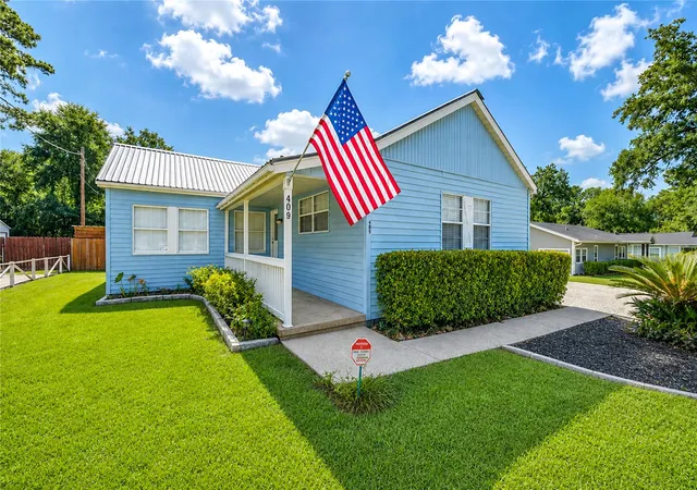 1st image of 409 Dunnam Ave, Cleveland, TX 77327 | MLS# 7996864