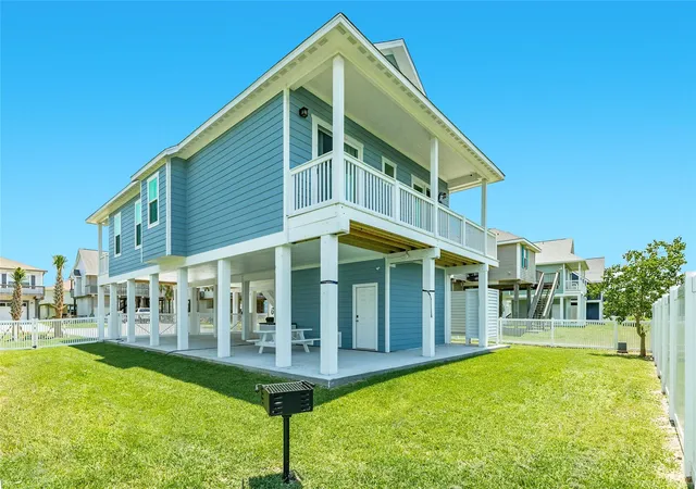 3rd image of 13930 Pirates Beach Blvd, Galveston, TX 77554 | MLS# 33863429
