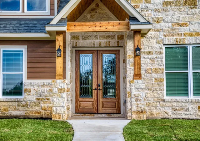 4th image of 215 Carey Dr, Brenham, TX 77833 | MLS# 24179631