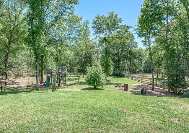 Homes for sale in New Waverly, TX | 176 Leila Ln, New Waverly, TX 77358 | MLS# 54304565