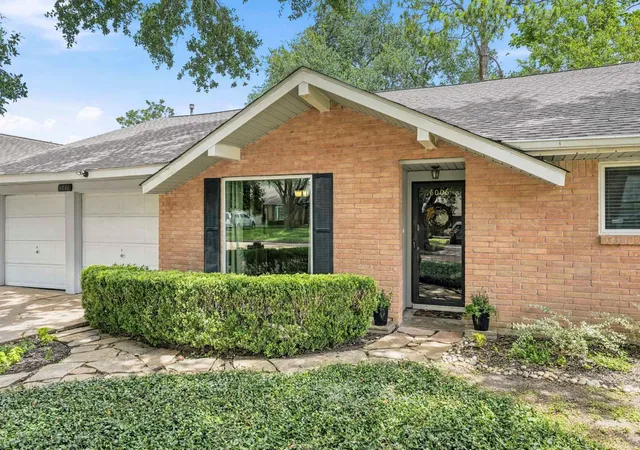 Homes for sale in Houston, TX | 6006 Vicki John Dr, Houston, TX 77096 | MLS# 78005201
