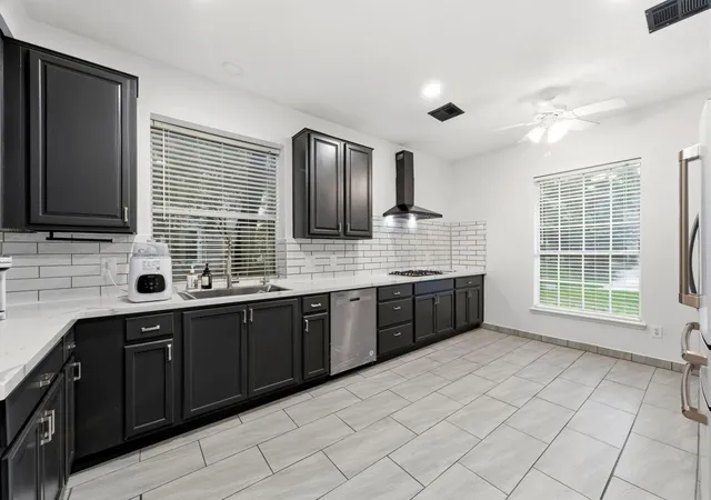 4th image of 34 Firethorn Pl, The Woodlands, TX 77382 | MLS# 4625345