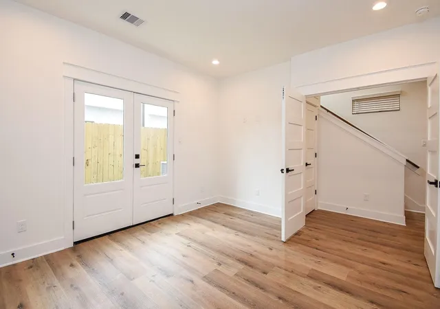 4th image of 5613 Val Verde St #B, Houston, TX 77057 | MLS# 96298700
