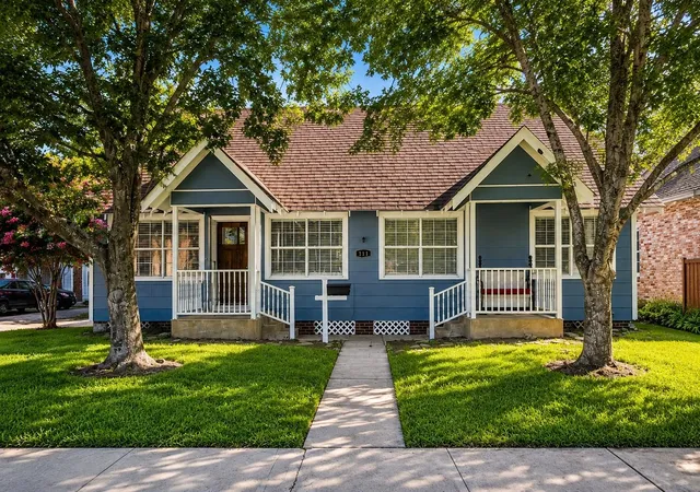 Photo 1 of Single family home for sale at 114 W Lobit St, Baytown, TX 77520 | MLS# 58989866 | Listing updated on 2026-08-24