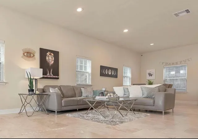 Photo 2 of Single family home for sale at 1524 Evelyn St, Houston, TX 77009 | MLS# 88311520 | Listing updated on 2026-06-18