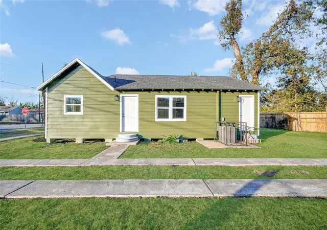 4th image of 4918 Los Angeles St, Houston, TX 77026 | MLS# 19783225