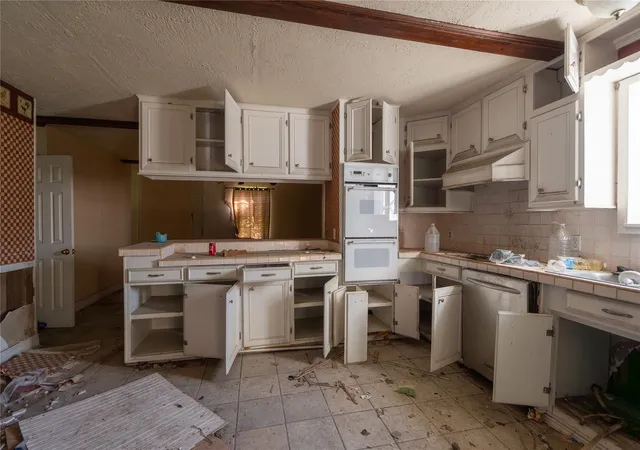 Photo 3 of Single family home for sale at 9006 Blueberry St, Houston, TX 77049 | MLS# 31423944 | Listing updated on 2026-08-25