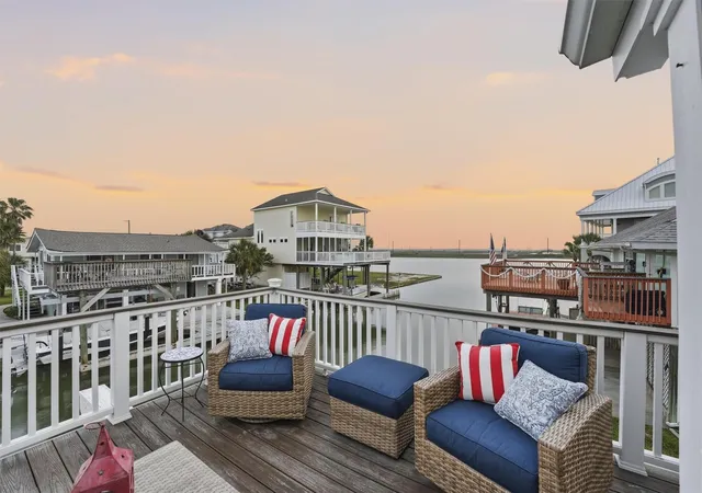 1st image of 16635 Jamaica Cove Rd, Jamaica Beach, TX 77554 | MLS# 11299102