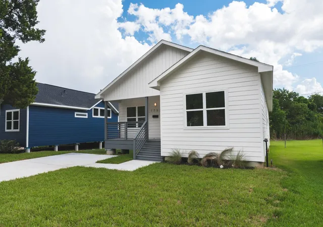 Photo 3 of Single family home for sale at 1753 Pasadena St, Houston, TX 77023 | MLS# 23321208 | Listing updated on 2026-08-04