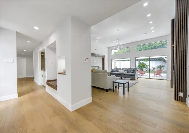 3rd image of 12002 S Circle Dr, Houston, TX 77071 | MLS# 41929927
