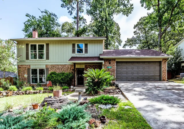 Photo 1 of Single family home for sale at 1850 Rollingwood Dr, Huntsville, TX 77340 | MLS# 49541576 | Listing updated on 2026-08-25