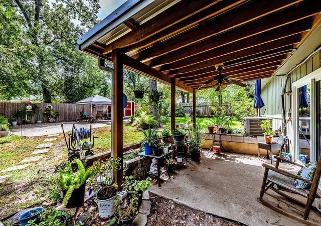 Photo 2 of Single family home for sale at 1850 Rollingwood Dr, Huntsville, TX 77340 | MLS# 49541576 | Listing updated on 2026-08-25