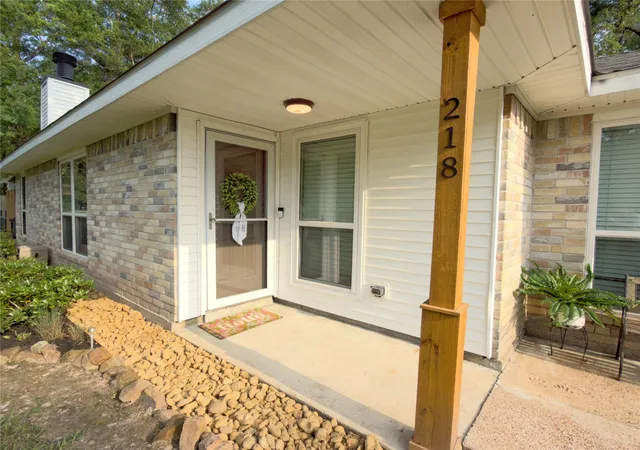 Homes for sale in Woodbranch, TX | 218 Holly Ln, Woodbranch, TX 77357 | MLS# 59351042
