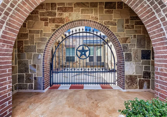 Photo 3 of Single family home for sale at 28211 Rose Clover Ln, Spring, TX 77386 | MLS# 55760732 | Listing updated on 2026-08-05