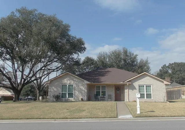 Photo 1 of Sale Pending at 1501 Pecan St, Brenham, TX 77833 | MLS# 4718777 | Listing updated on 2026-09-11
