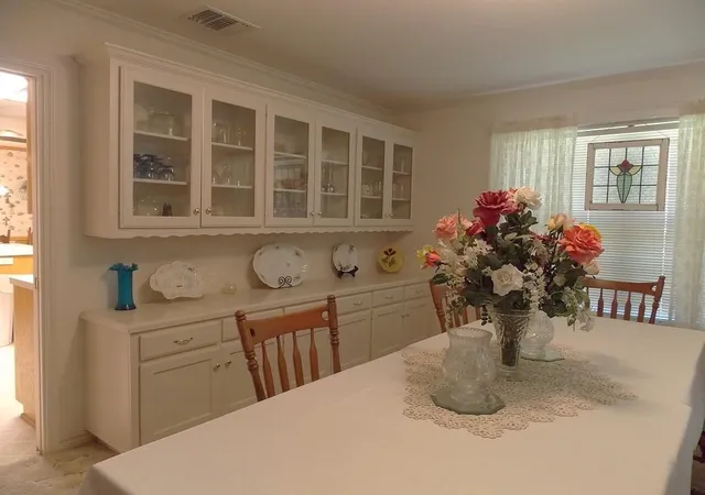 Photo 3 of Sale Pending at 1501 Pecan St, Brenham, TX 77833 | MLS# 4718777 | Listing updated on 2026-09-19