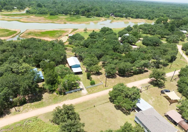 38th image of 207 Hickory Dr, Sheridan, TX 77475 | MLS# 83332317