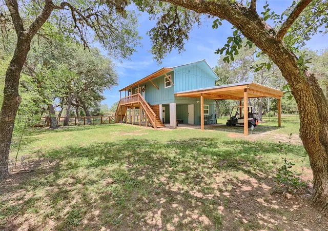 Photo 3 of Single family home for sale at 207 Hickory Dr, Sheridan, TX 77475 | MLS# 83332317 | Listing updated on 2026-10-09