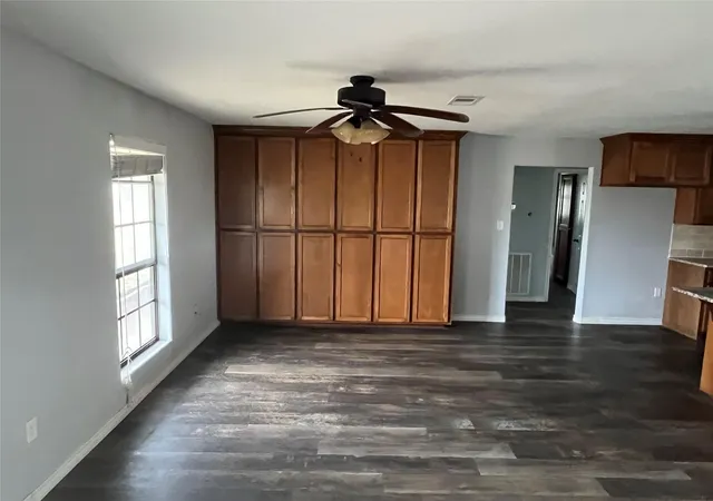 Homes for sale in Angleton, TX | 407 Branding Iron Cir, Angleton, TX 77515 | MLS# 82864735