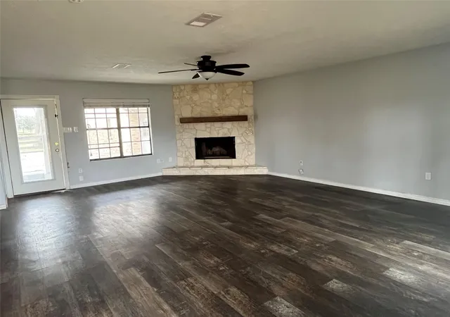 Homes for sale in Angleton, TX | 407 Branding Iron Cir, Angleton, TX 77515 | MLS# 82864735