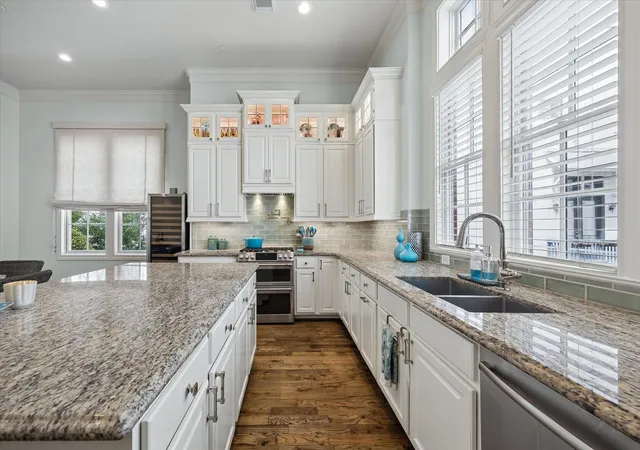 Photo 3 of Single family home for sale at 246 E 28th Street, Houston, TX 77008 | MLS# 65150991 | Listing updated on 2026-09-14