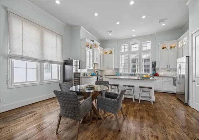 Photo 4 of Single family home for sale at 246 E 28th Street, Houston, TX 77008 | MLS# 65150991 | Listing updated on 2026-09-14