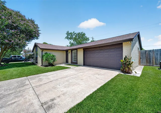 4th image of 3307 Fern Rock Dr, La Porte, TX 77571 | MLS# 16459399