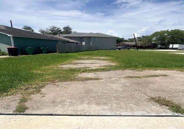 Land for sale at 3150 Angelfish Cvs, Baytown, TX 77523 | MLS# 15637980
