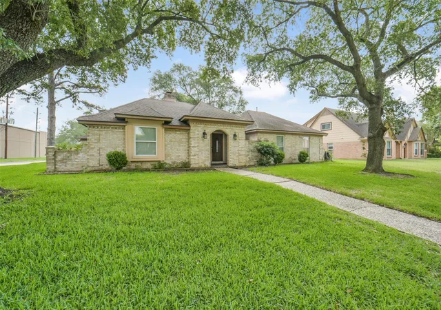 2nd image of 203 Leyden Ct, Katy, TX 77450 | MLS# 39400552